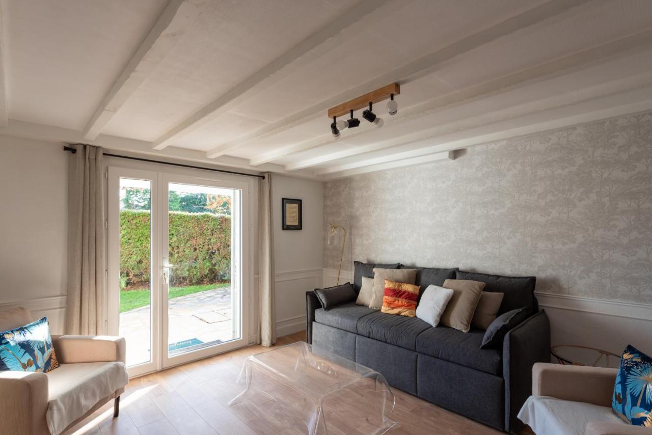 Apartamento Au 9Eme Art La Rochefoucauld Exterior foto
