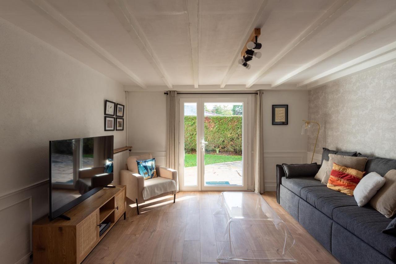 Apartamento Au 9Eme Art La Rochefoucauld Exterior foto